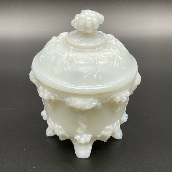 Vintage Portieux Vallerysthal Opaline Milk Glass Covered Footed Candy Dish Grape - Picture 3 of 11